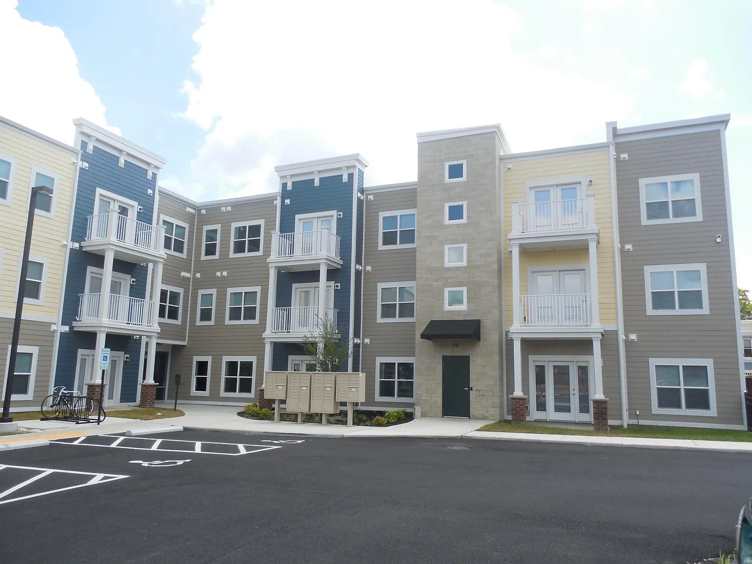 1 West Jackson Street – photo 1