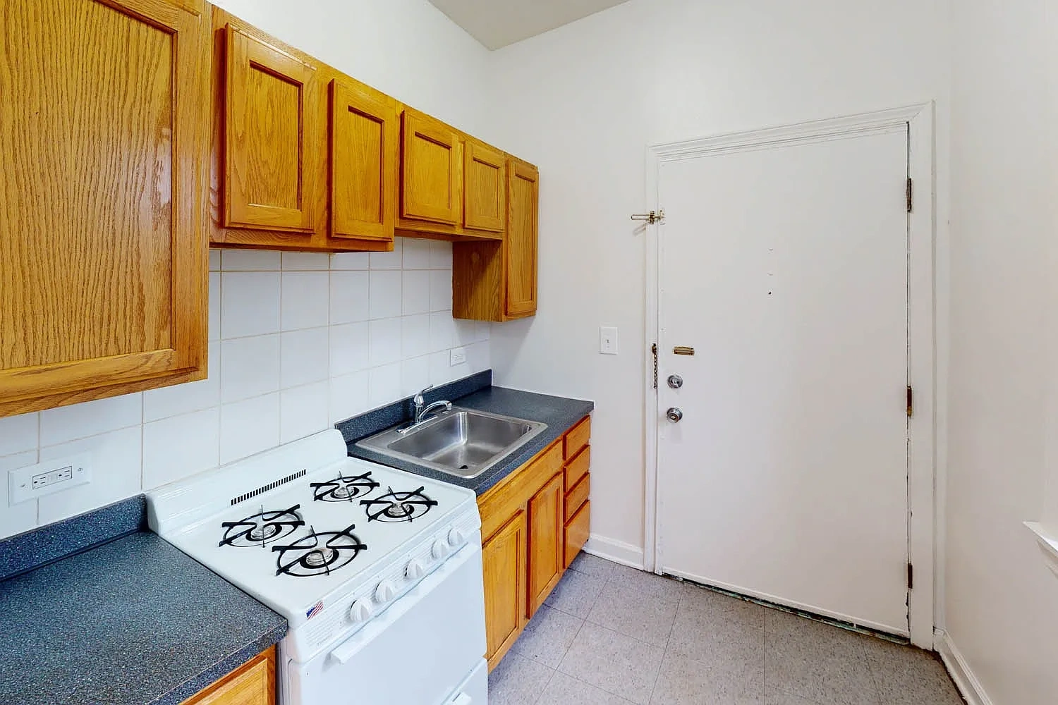 5528 S. Cornell Avenue – photo 2
