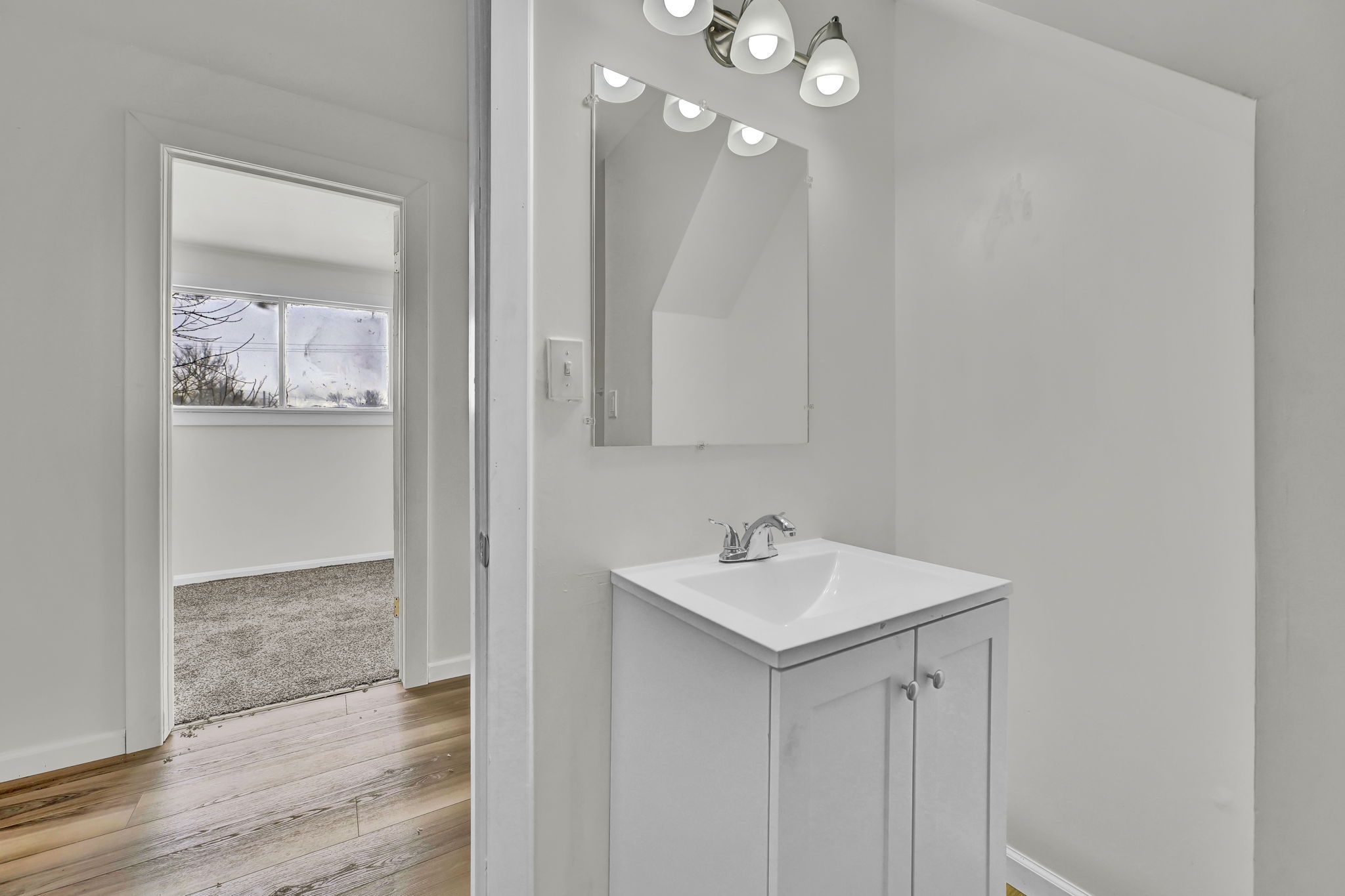 1261 E 123rd St – photo 5