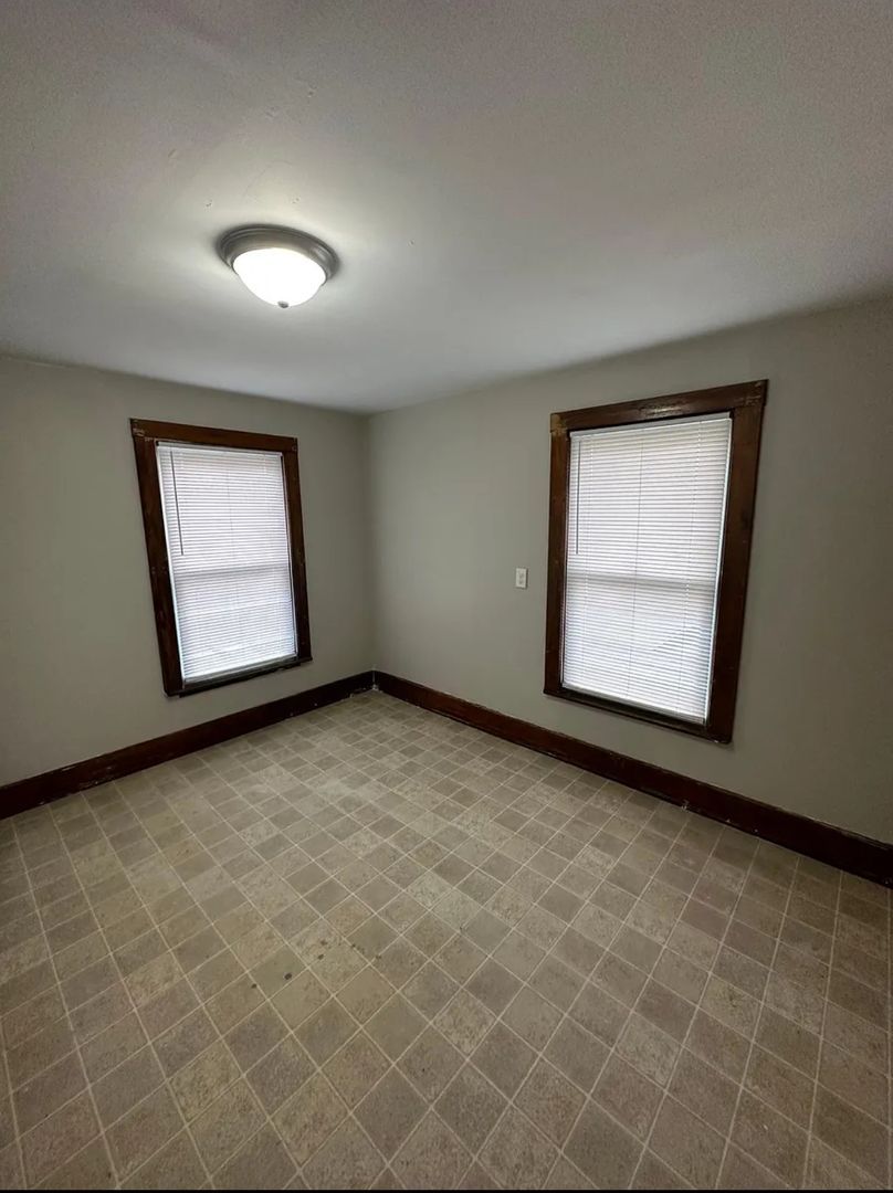 605 N Detroit St unit #605.5 – photo 3