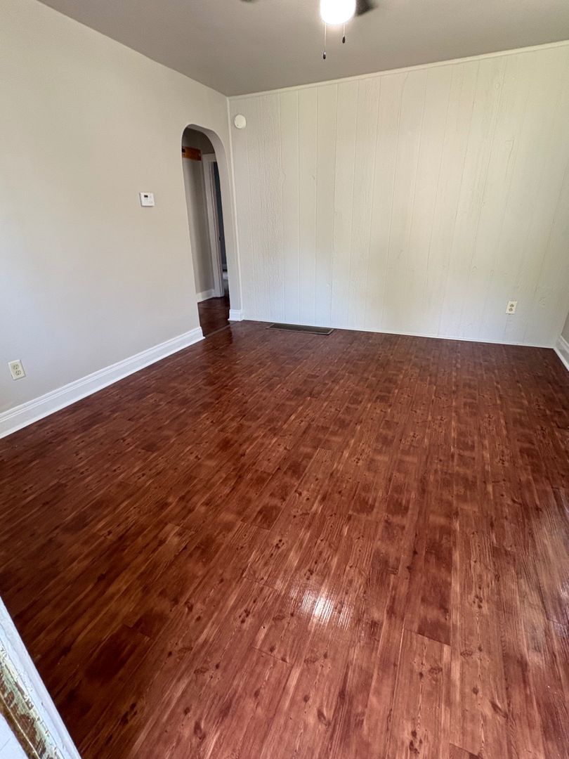 826 W Whitney Ave – photo 2
