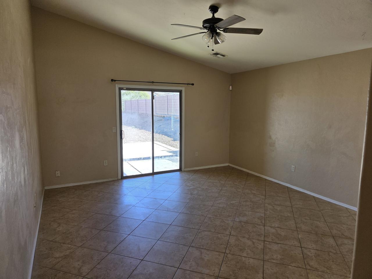 655 S Willis Ray Ave – photo 3