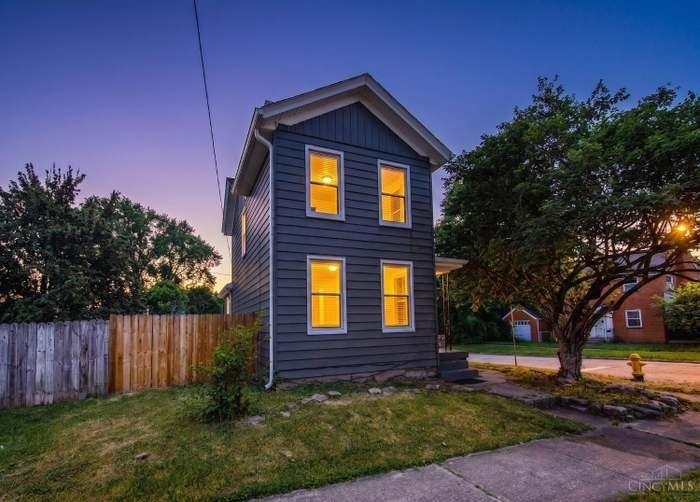 504 Millikin St – photo 1