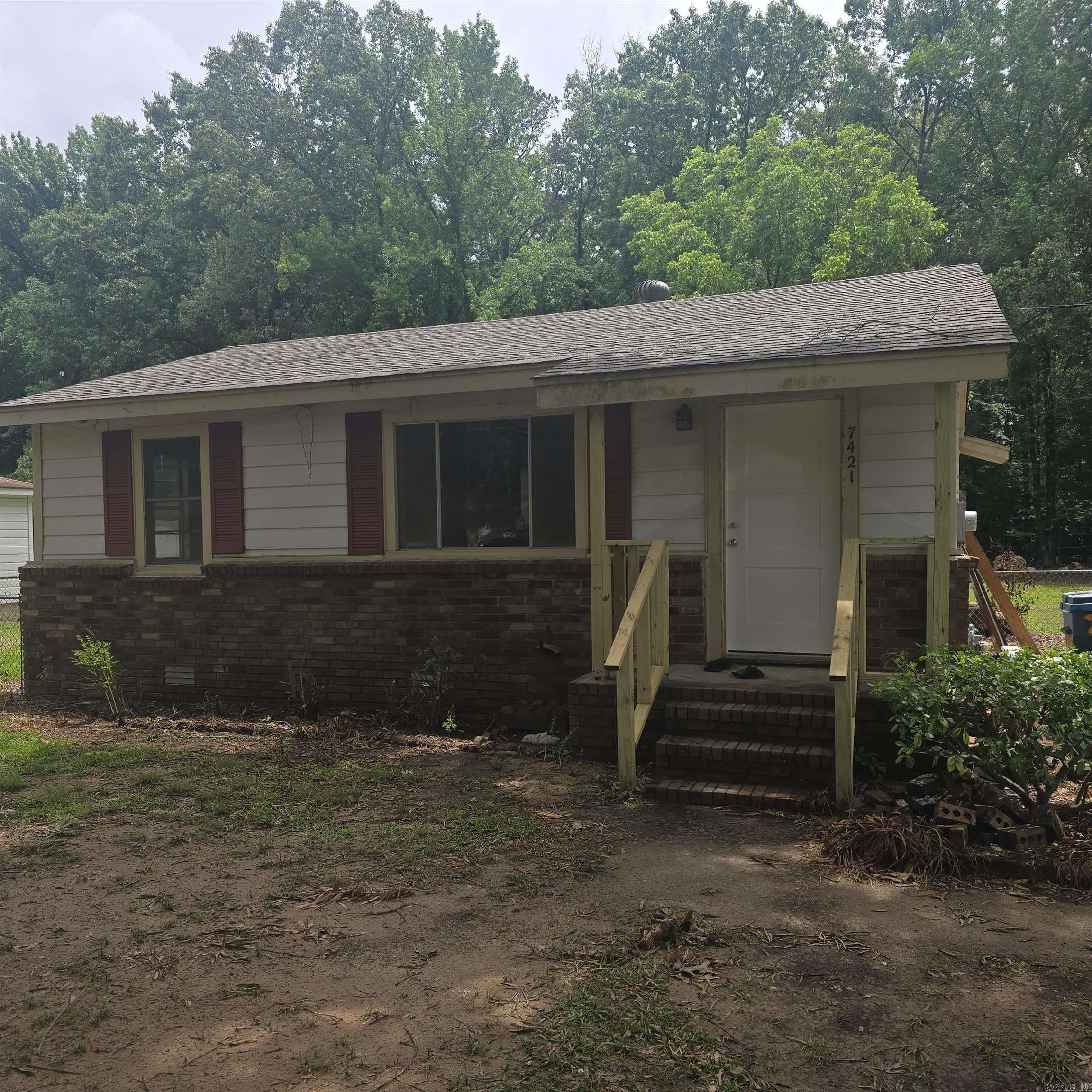 7421 Milford Dr – photo 1