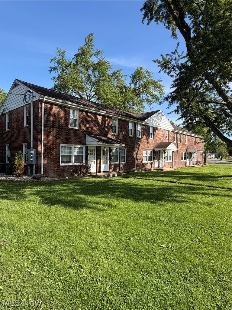 730 West St – photo 1