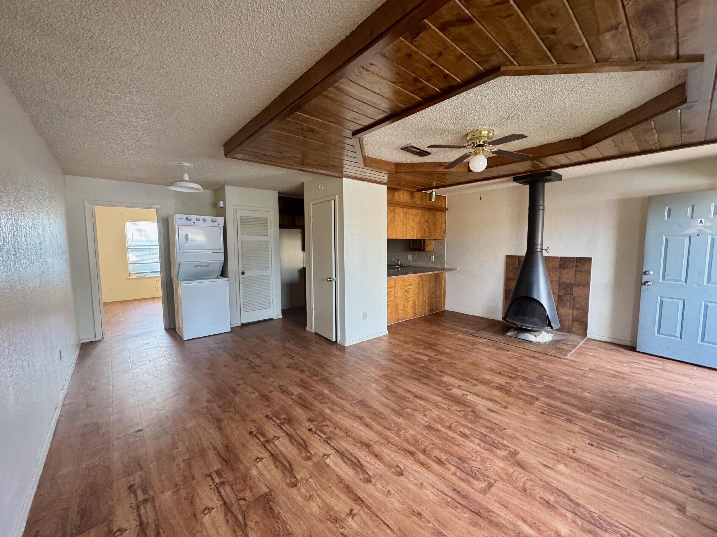 6103 36th St #A – photo 1