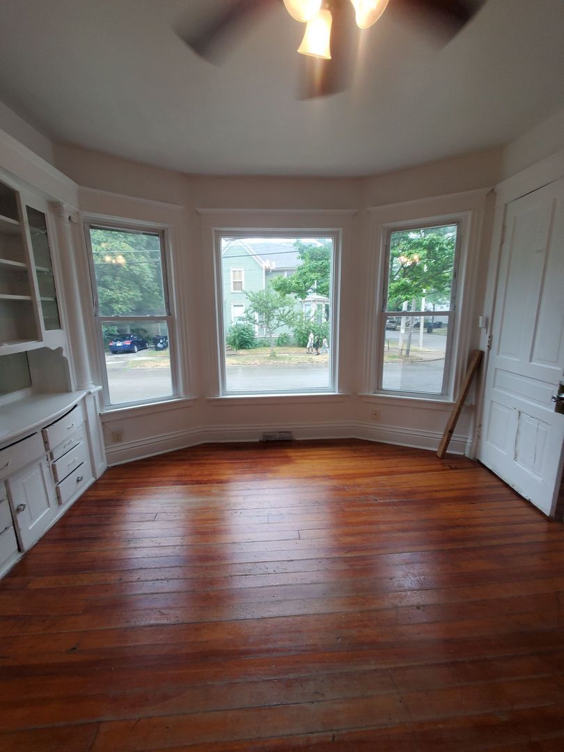 900 Villa St unit Lower – photo 5