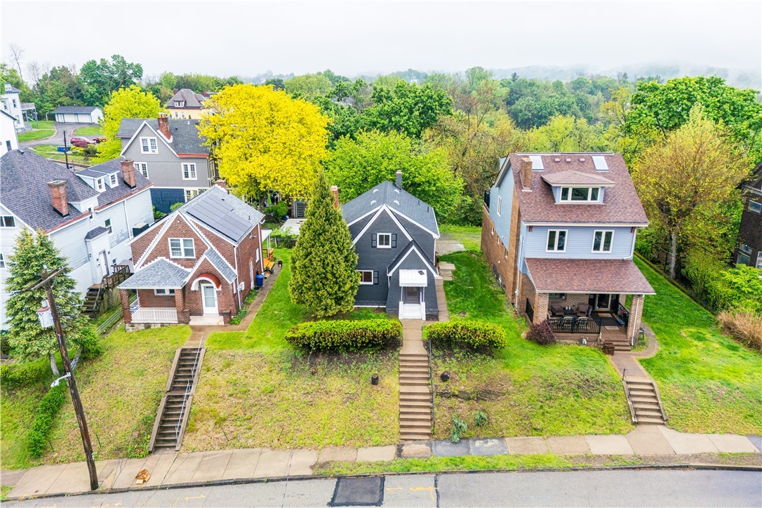 335 Lafayette Ave – photo 3