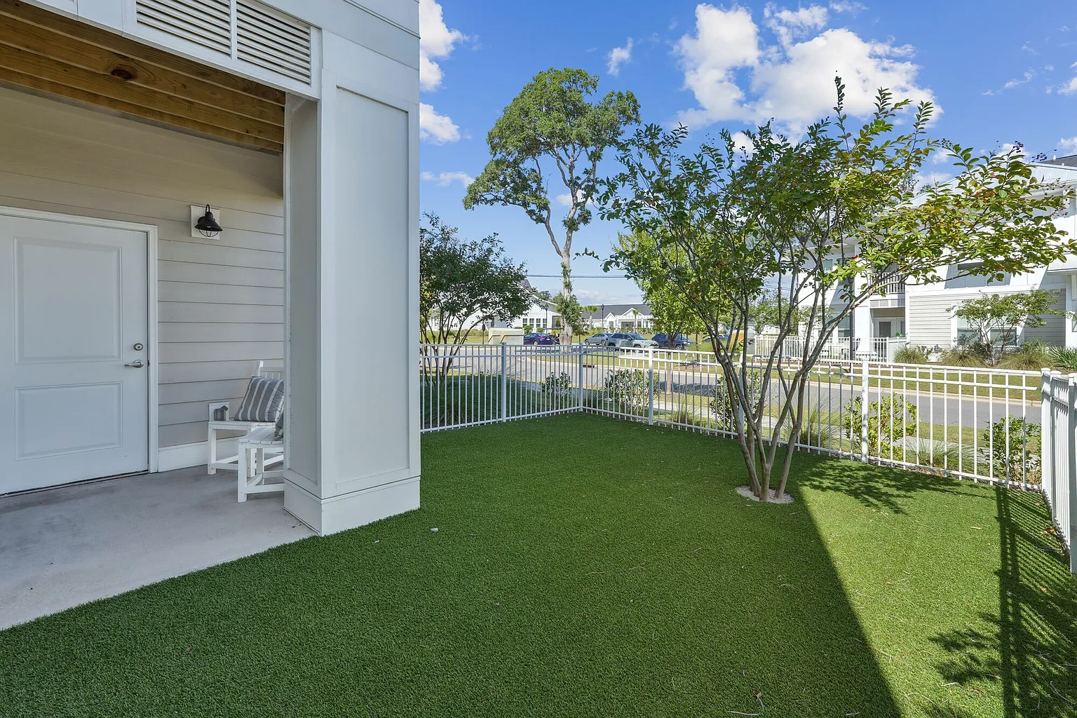 Beaumont Oaks at Porters Neck Apartments & Townhomes – photo 1