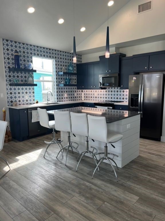 104 Port Isabel St – photo 3