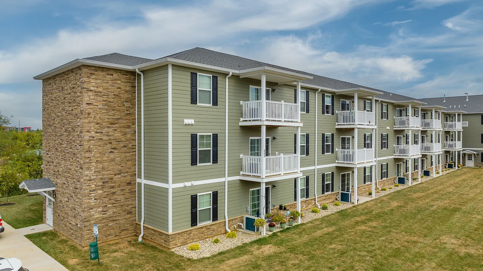 Meridian Hills – photo 3
