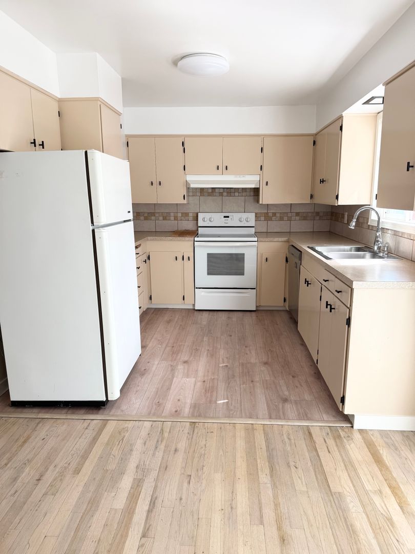 529 NE 113th Ave – photo 3