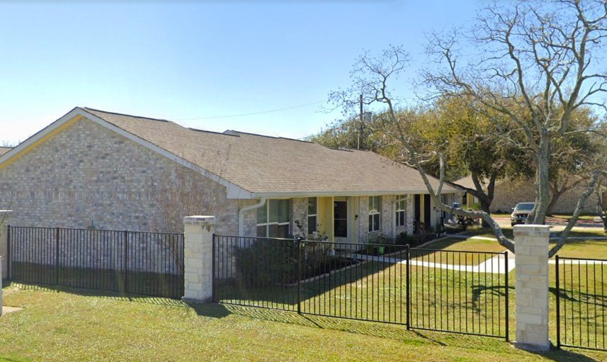 1201 N Live Oak St unit 102 – photo 4
