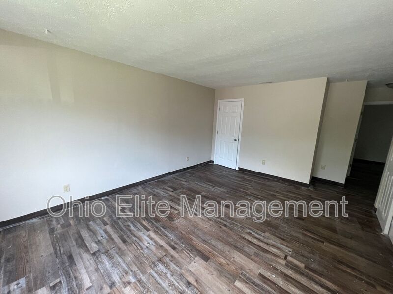48 N Eureka Ave – photo 4
