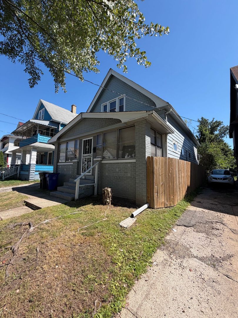 11624 Forest Ave – photo 1