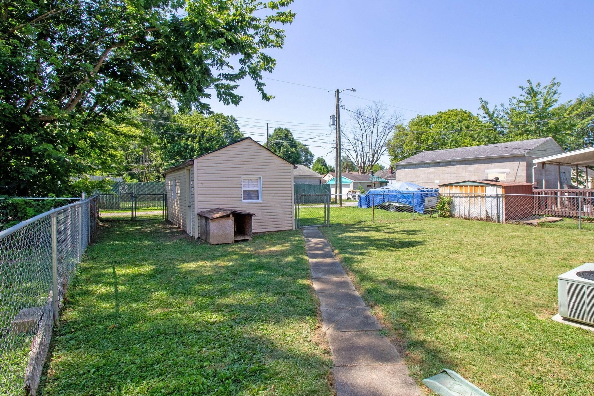 1059 Lawrence Dr – photo 4