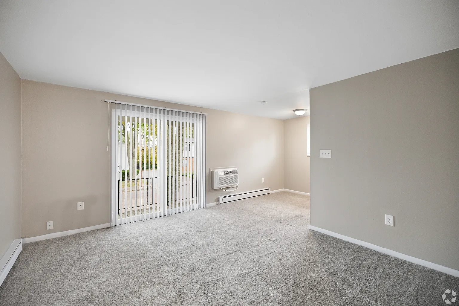 Imperial Continental Court Apartments – photo 5