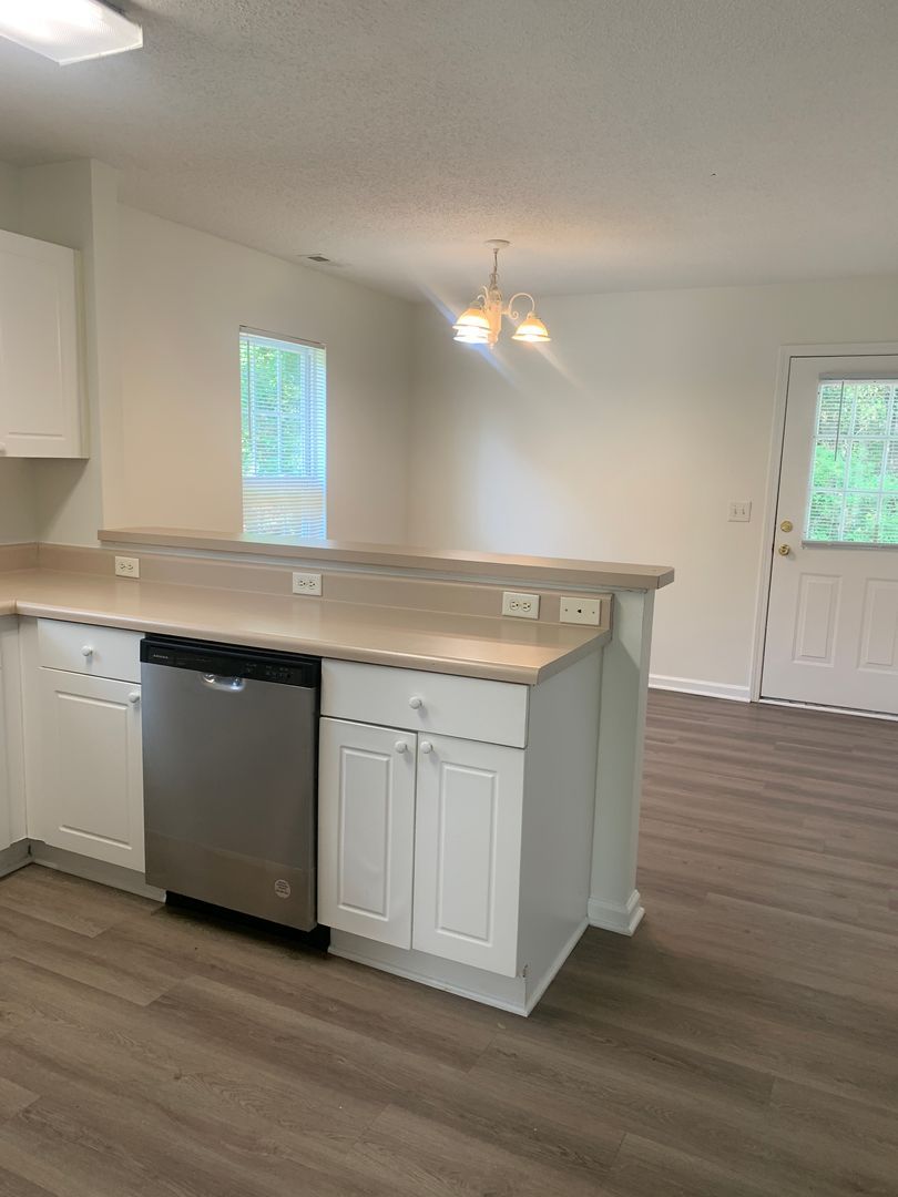 222 Charter Dr – photo 5