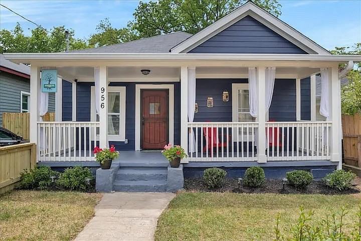956 Mayson Turner Rd NW – photo 1