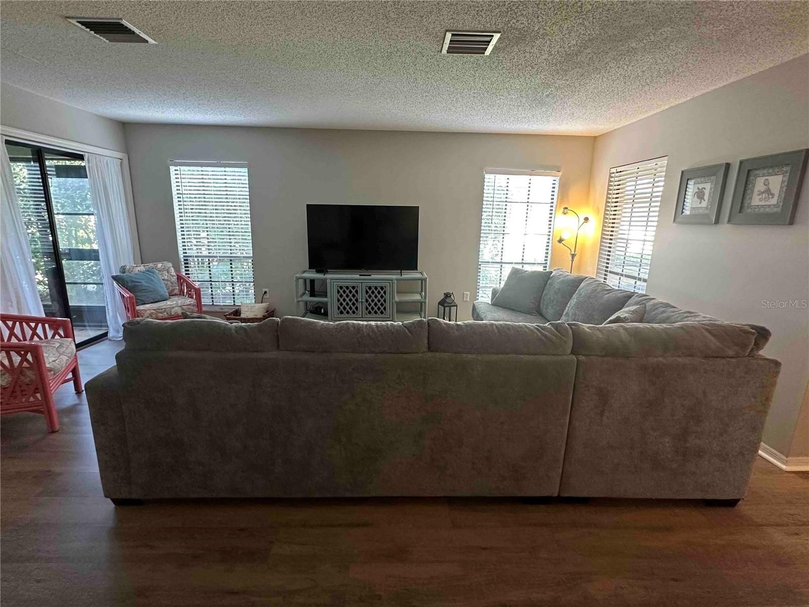 3312 Vivienda Blvd – photo 5
