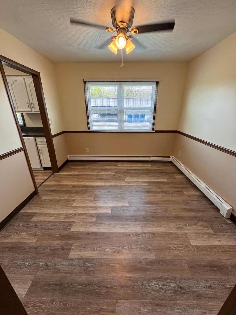 8426 Colwyn Ct unit 8426 Colwyn Ct. Apt. 1 – photo 4