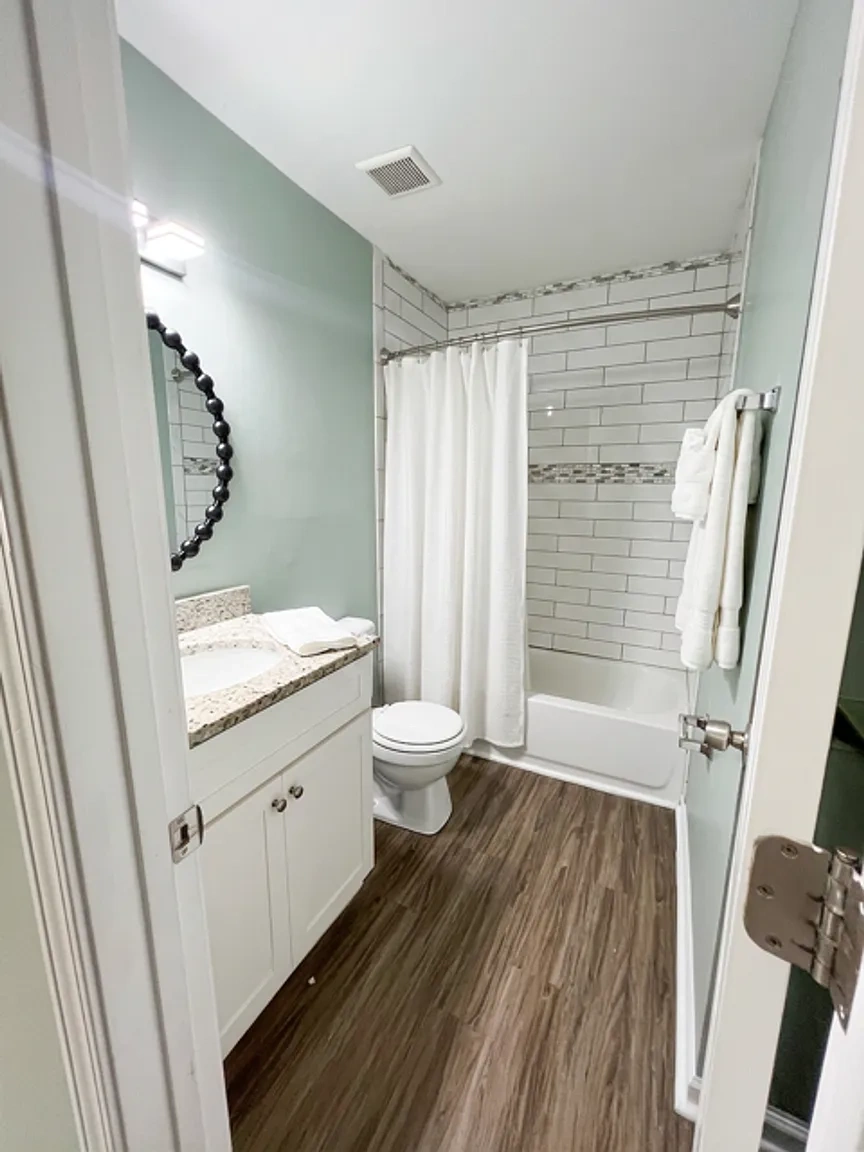 Avondale III Apartments – photo 4