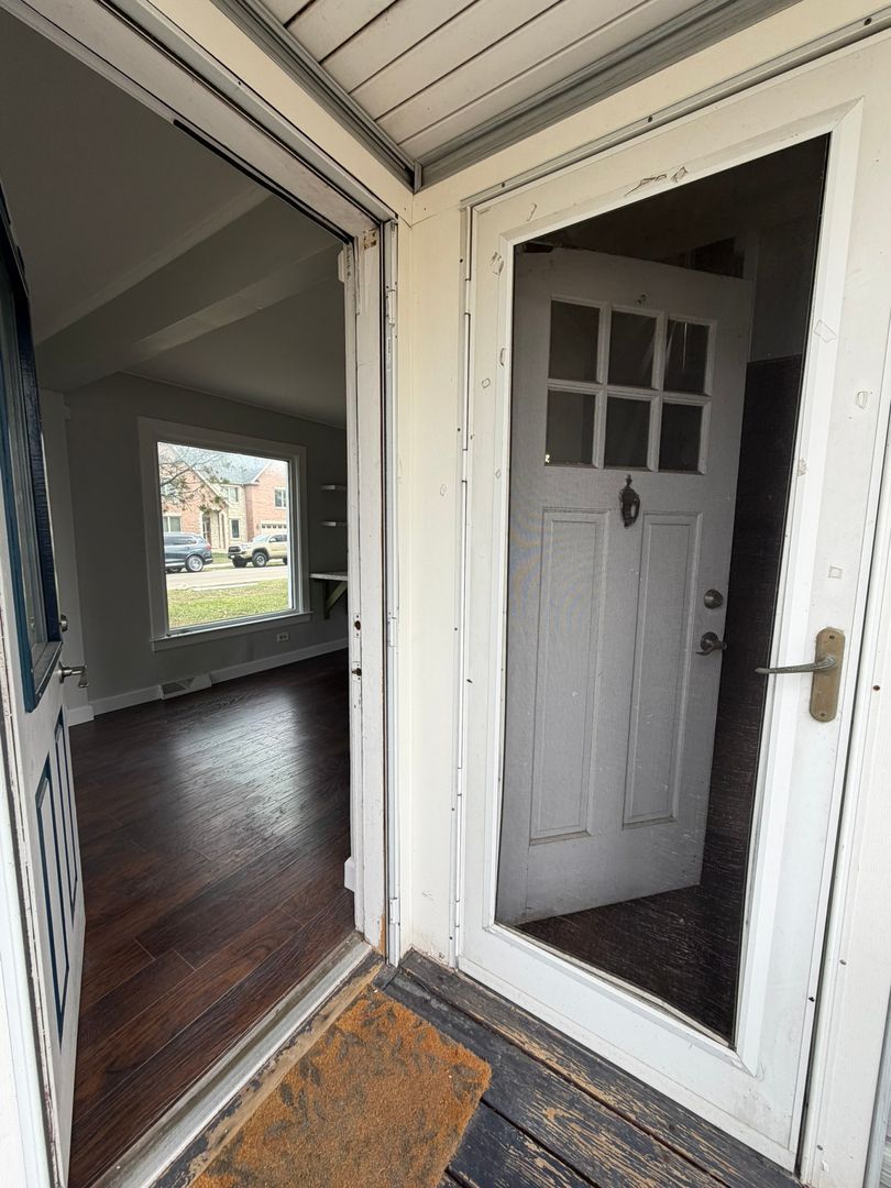 2209 Douglas Ave – photo 2
