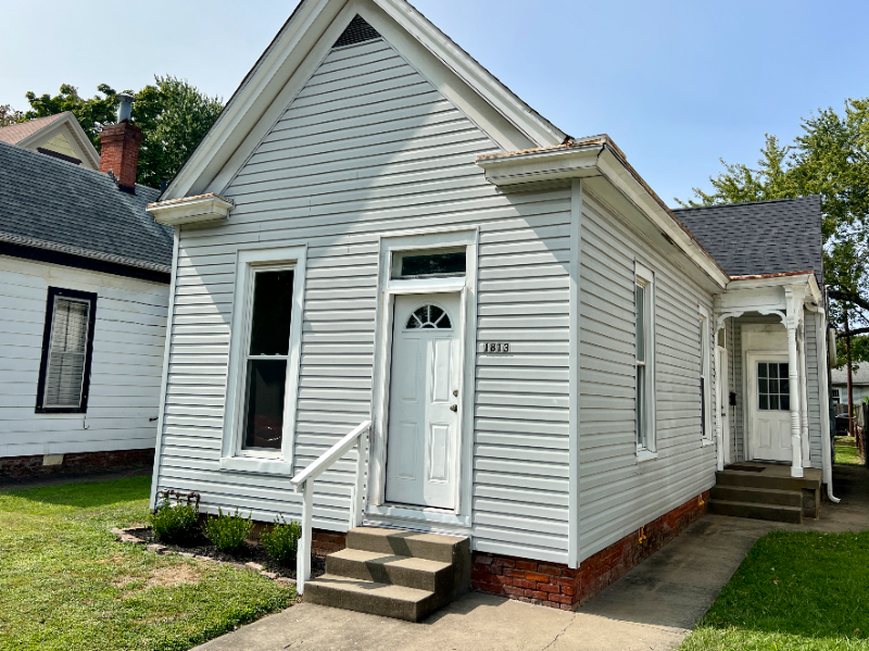 1813 E Elm St – photo 1