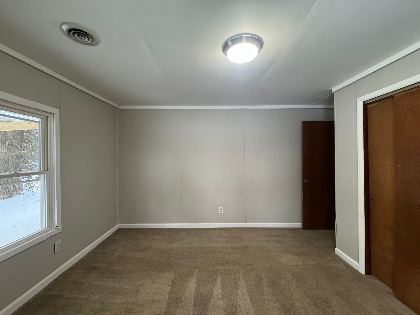 207 E Oak St – photo 5