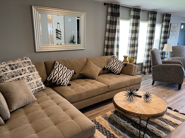 713 Diamond Loop – photo 3