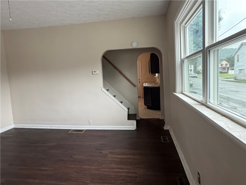 1700 5th Ave – photo 3
