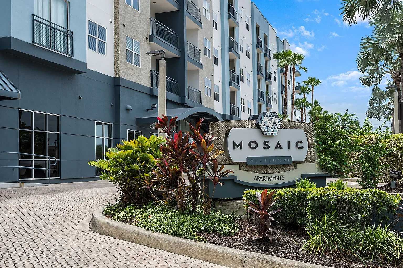 Mosaic Westshore Apartments – photo 2