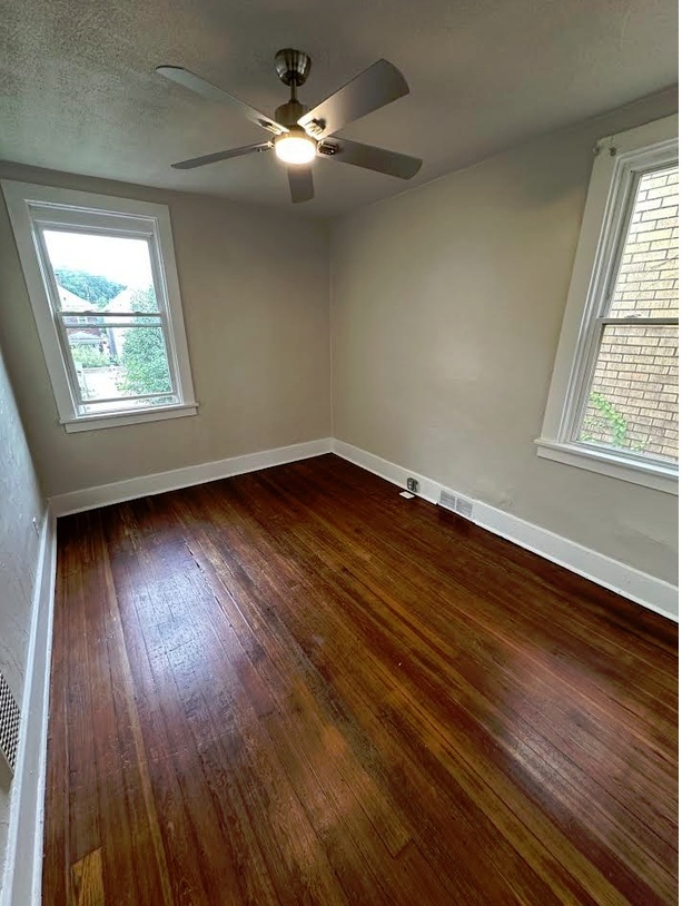 1212 Holmes St unit 2 – photo 4