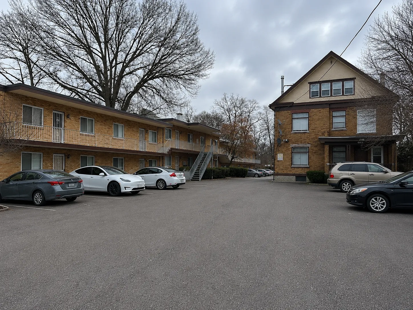 Pavilion Apartments – photo 1
