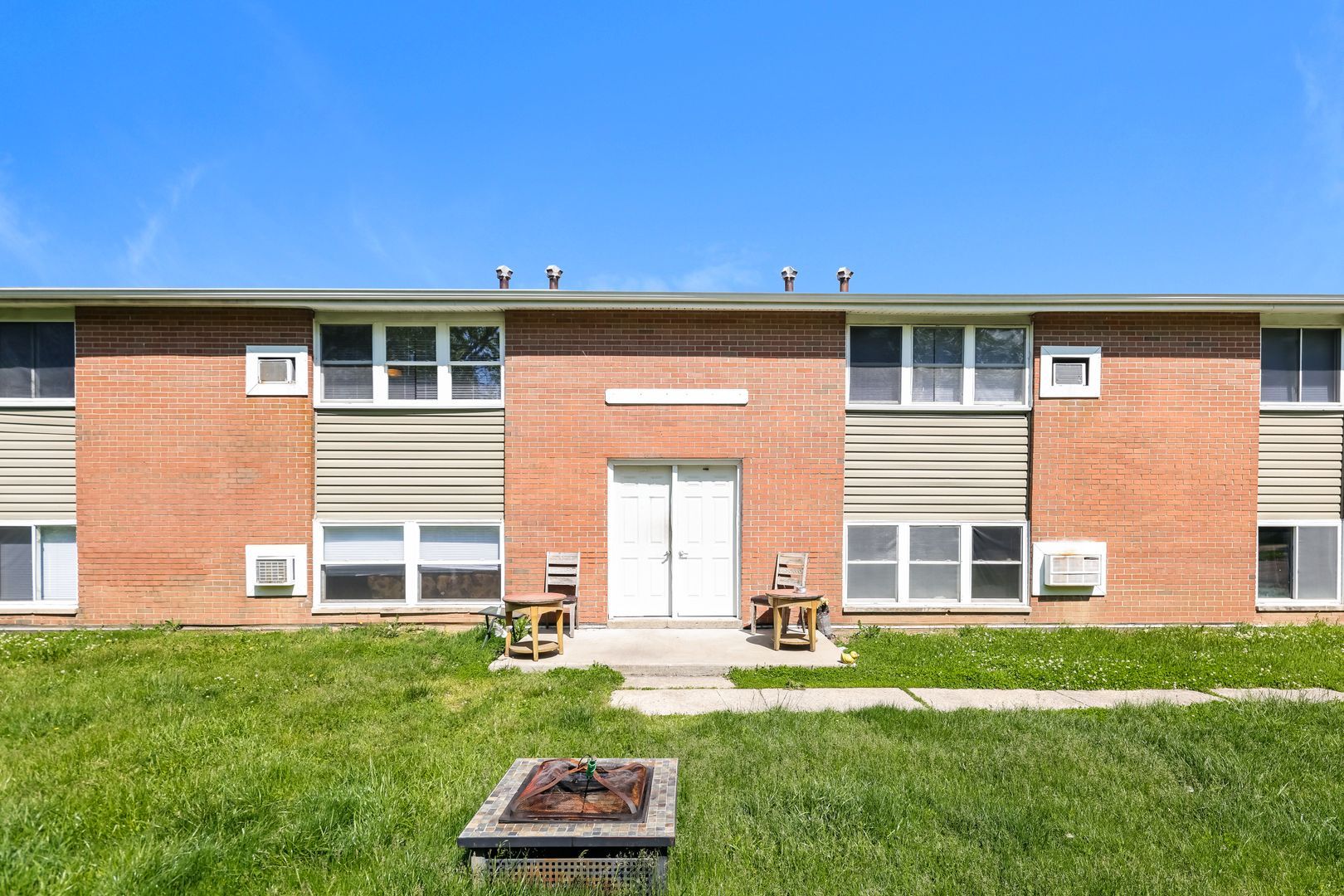 3611-3625 Charlotte Dr unit 3625 – photo 1