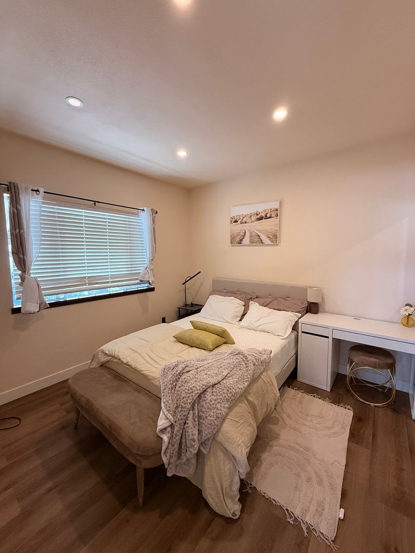 3625 Lyon Ave – photo 5