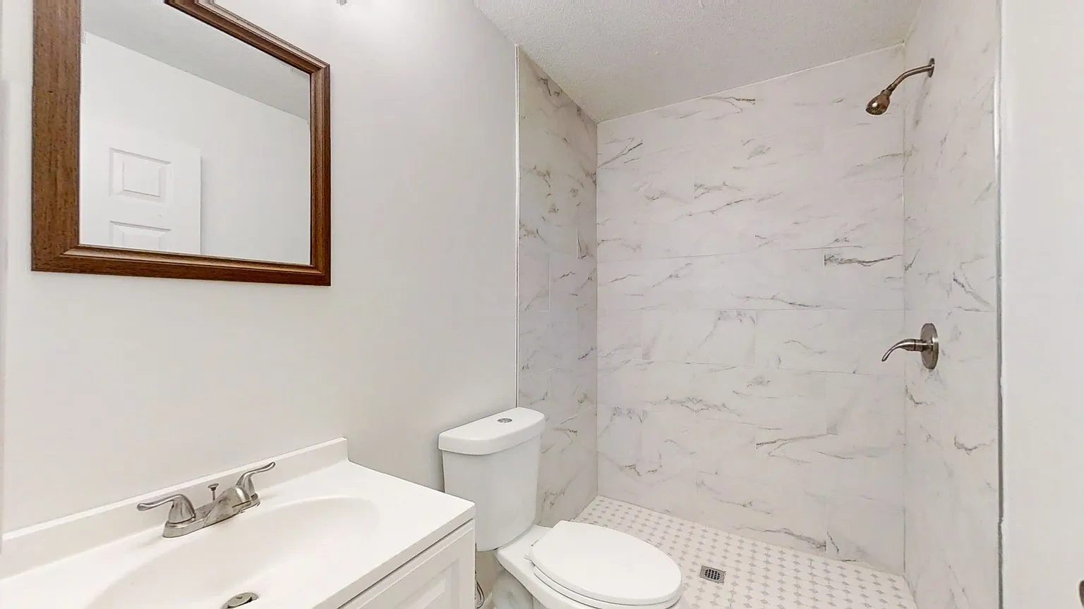 900 E Grand Ave – photo 3