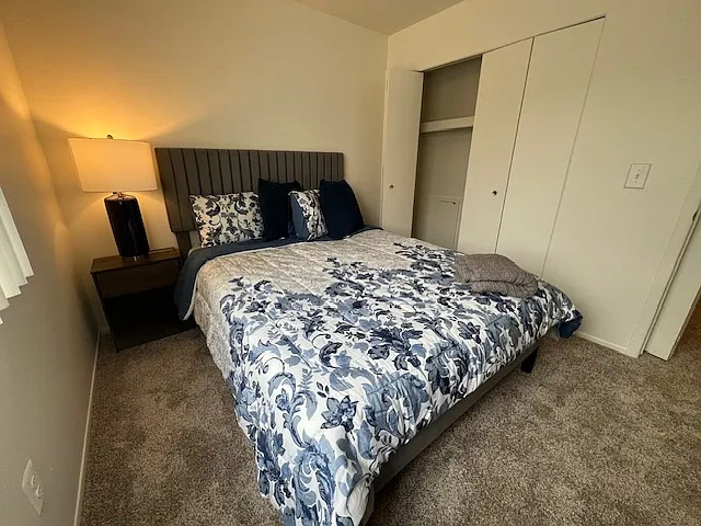 Lexington Manor Apartments – photo 1