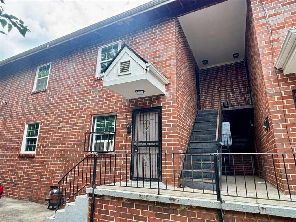 1048 Washington St SW unit 5 – photo 2
