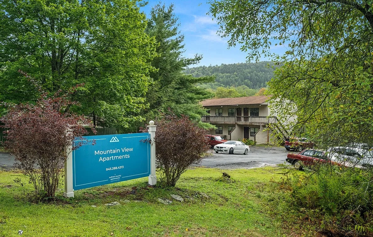 Mountain View Apartments – photo 3