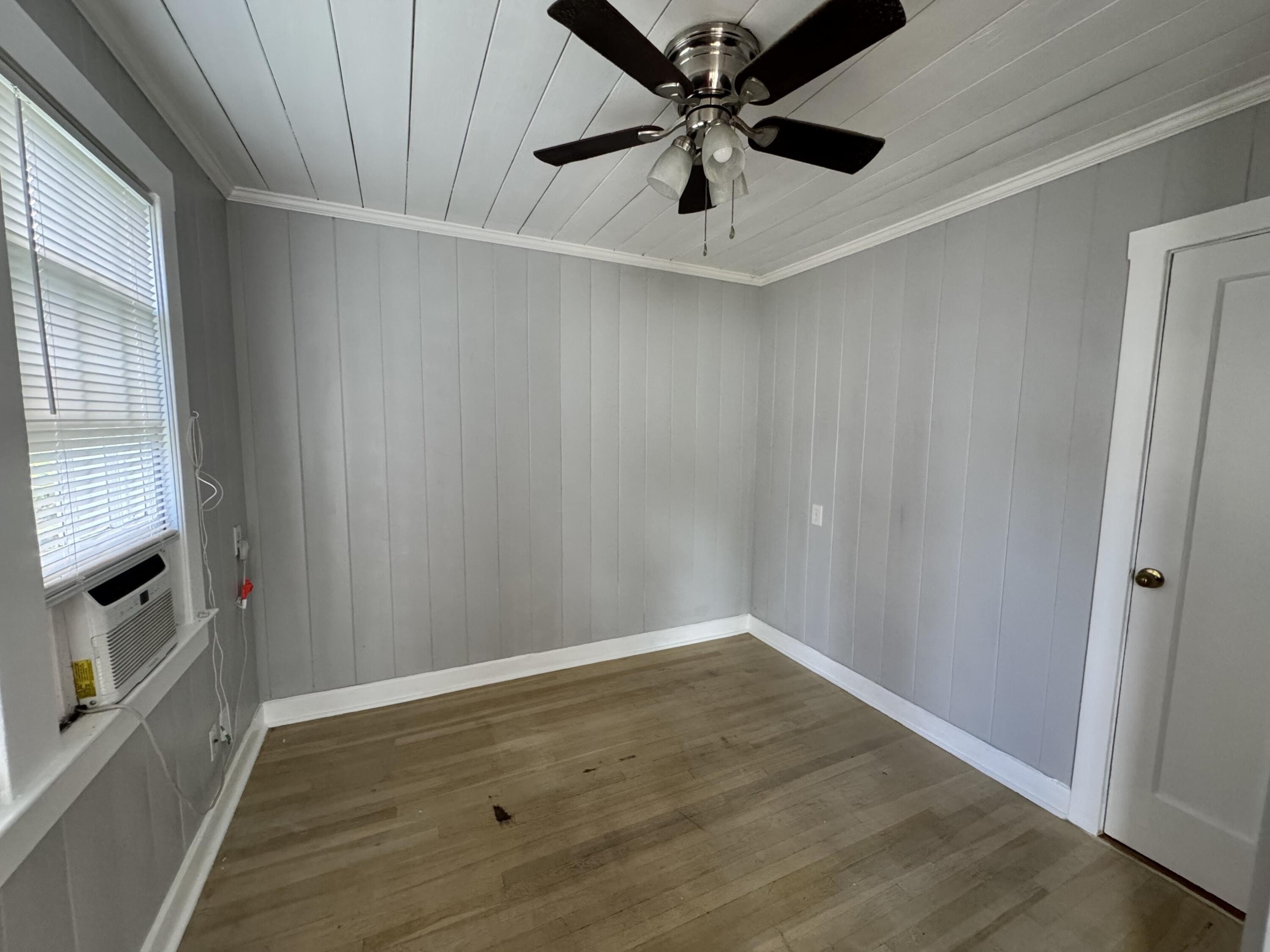200 Park Ave #5 – photo 2