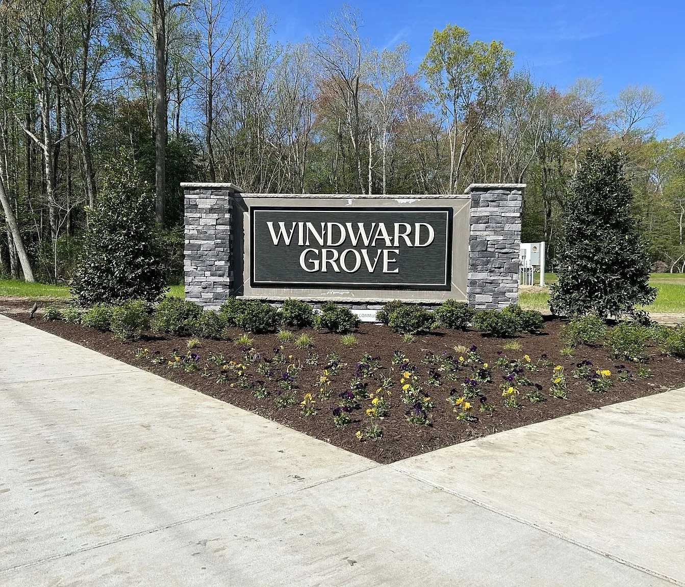 Windward Grove - Townhome Rentals – photo 4