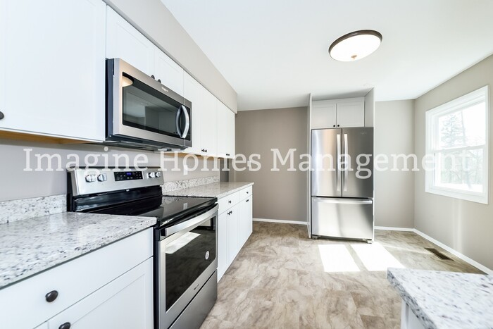 9200 Whitewood Rd – photo 5