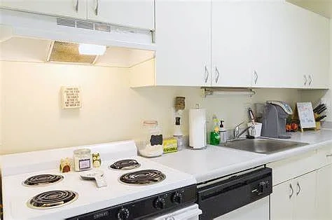 The Forum Apartments – photo 2