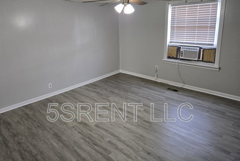 236 S Mary Ellen St unit A – photo 5