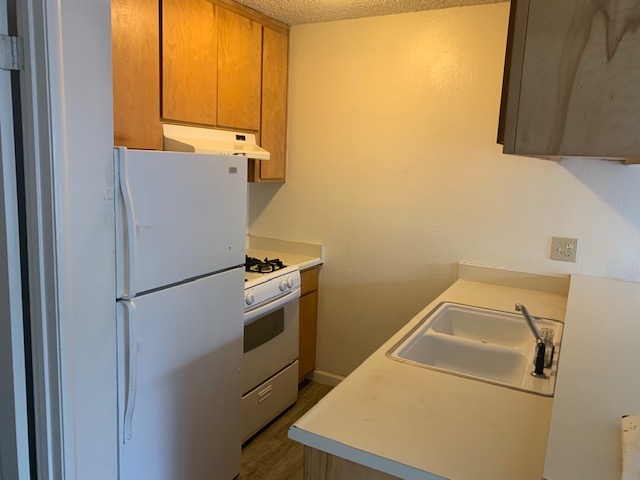 611 N Edison St unit 2 – photo 4