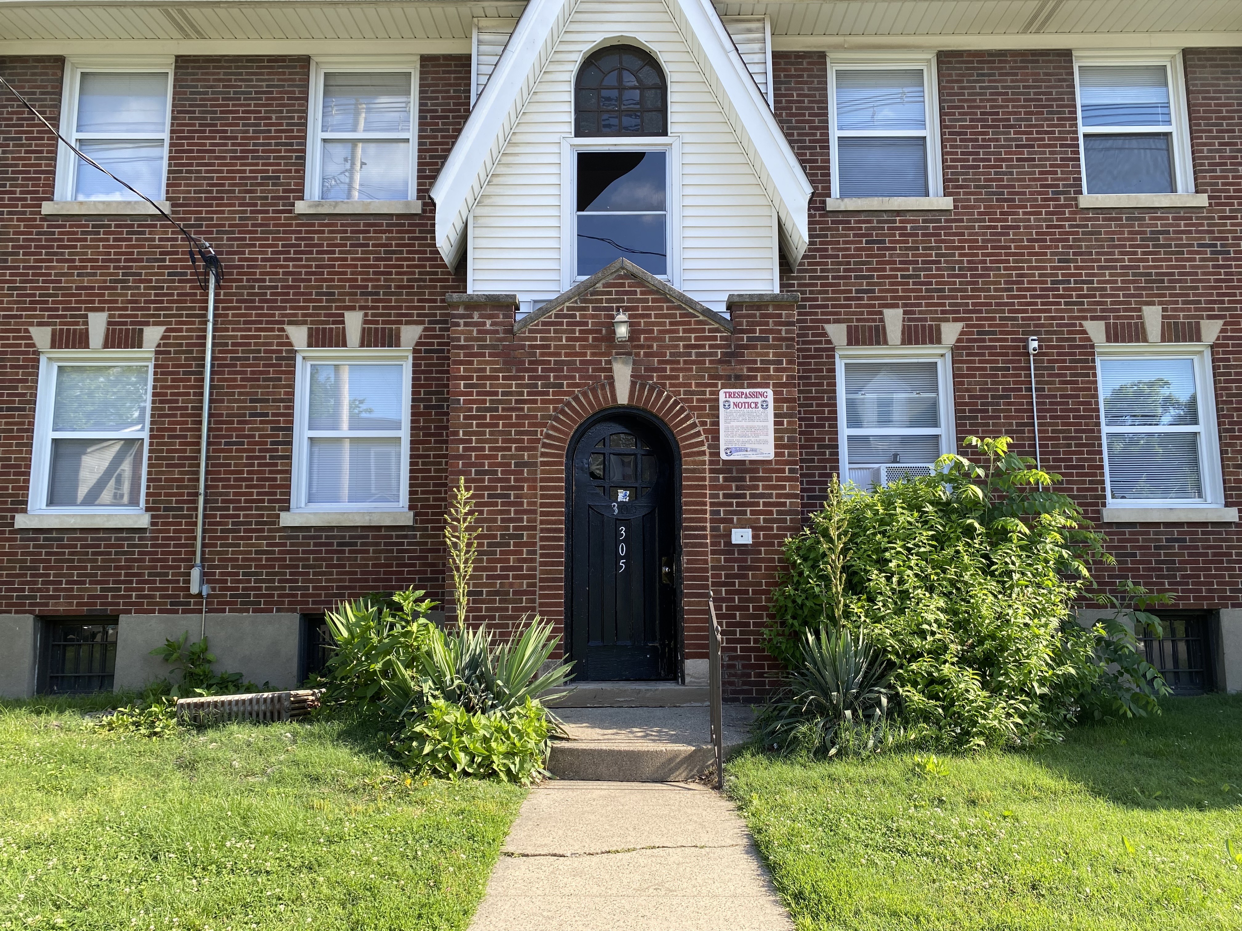 305 W Whitney Ave – photo 1