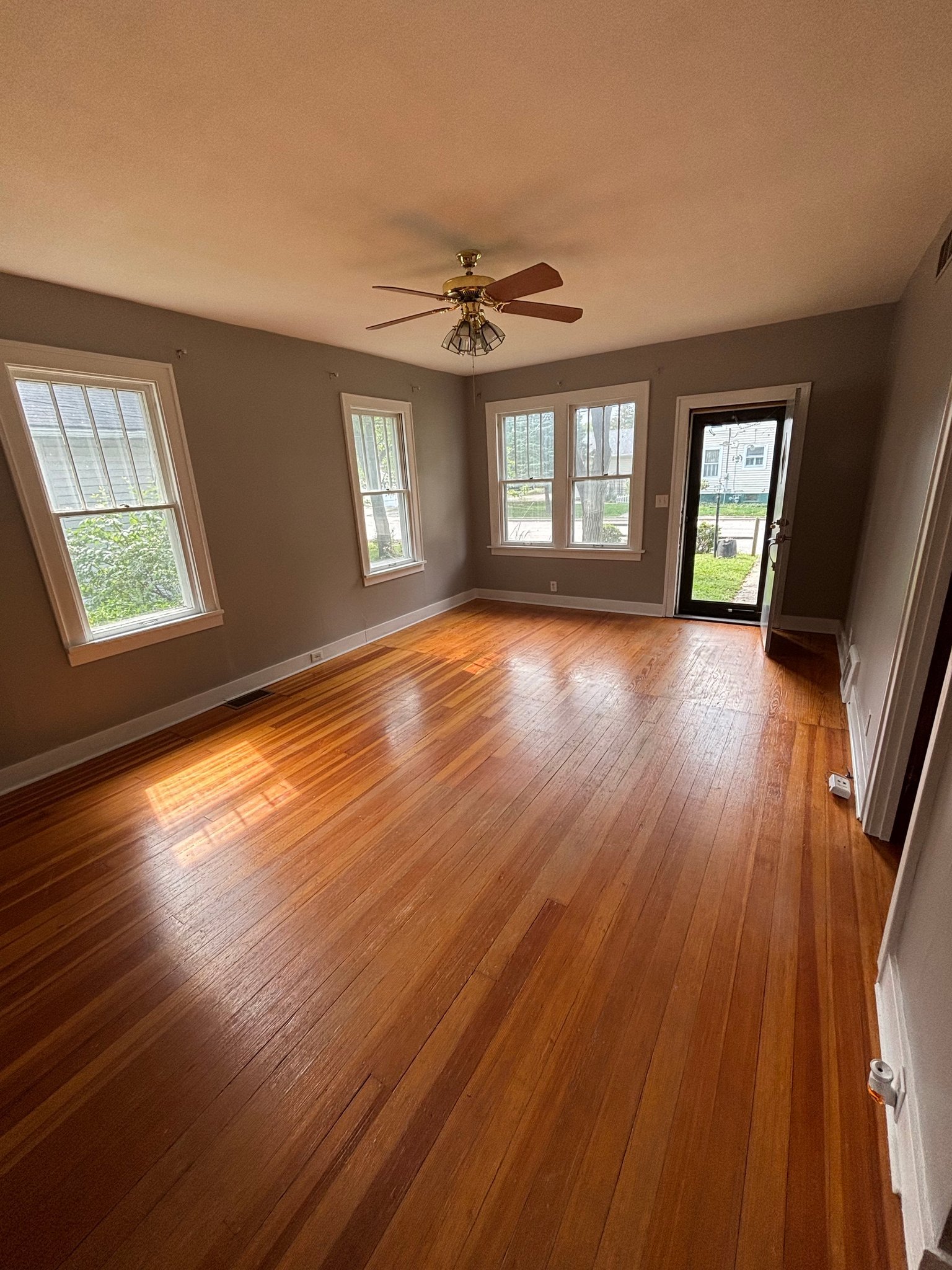1114 Madison Ave – photo 3