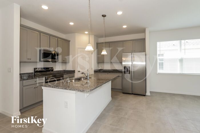 430 Reina Wy – photo 4