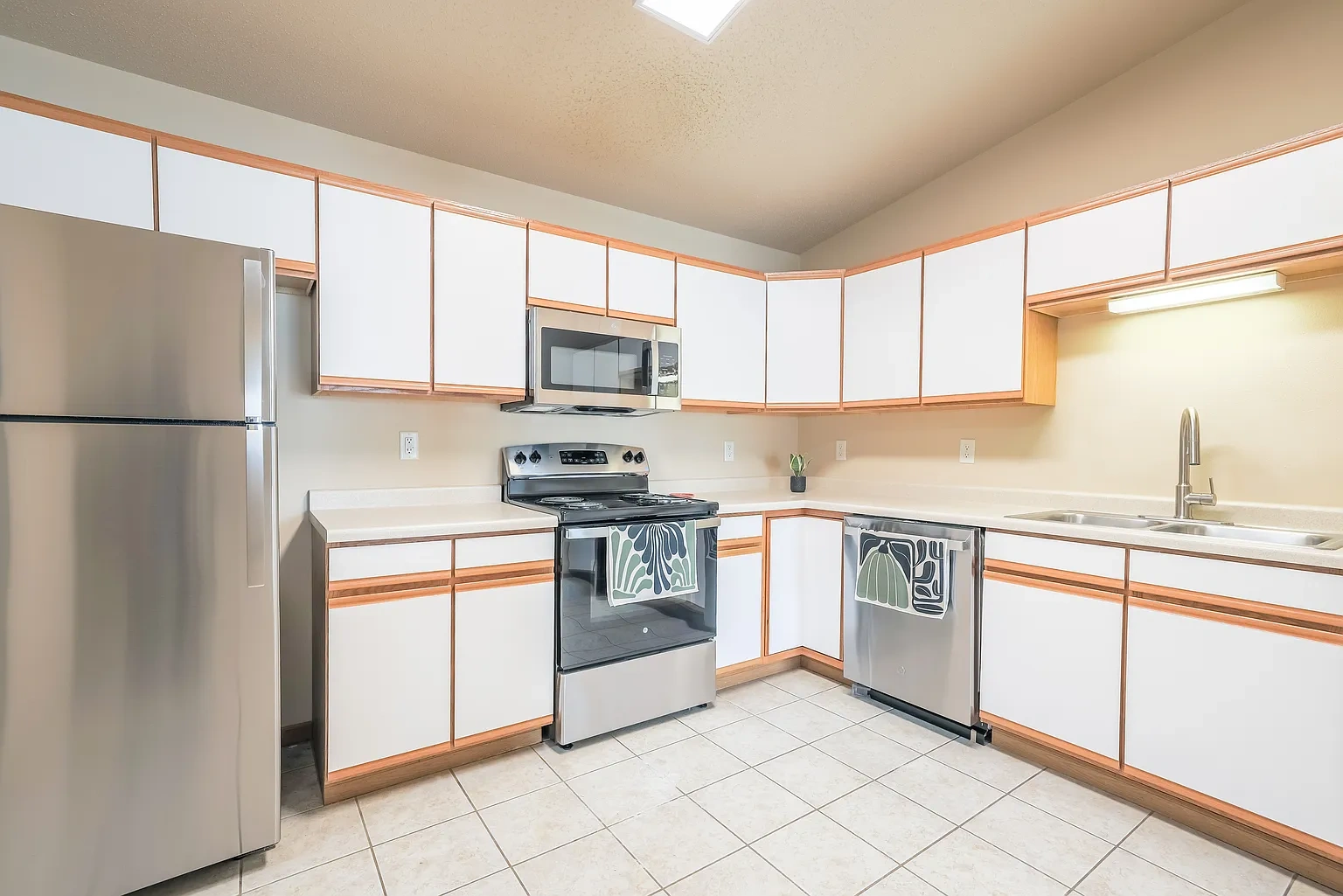Osgood Townsite Apartment Homes – photo 4